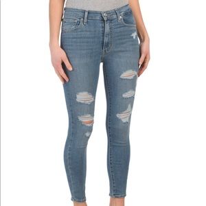 LEVI’S Mile High Super Skinny Ankle Jean